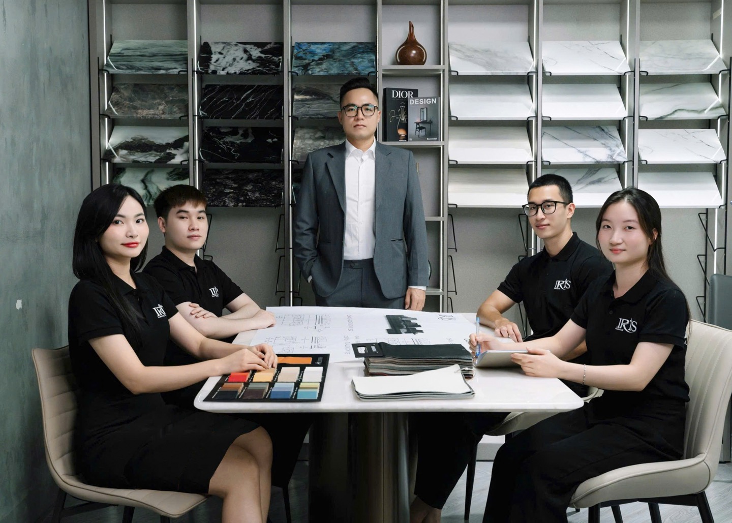 350x250 anh team sale