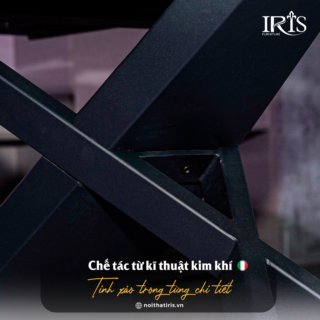 Ghế được chế tác với kĩ thuật kim khí chuẩn Ý