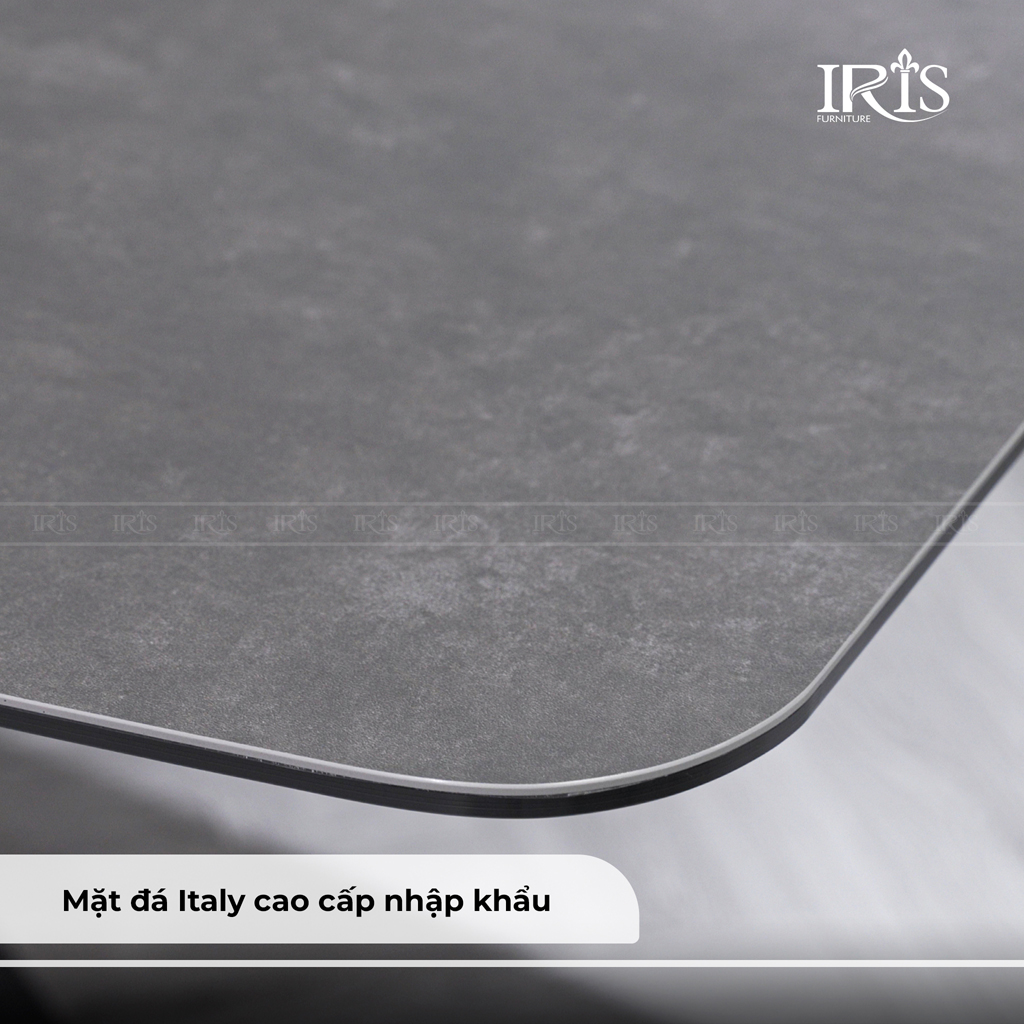 Mặt bàn được làm từ đá Italy cao cấp tinh xảo