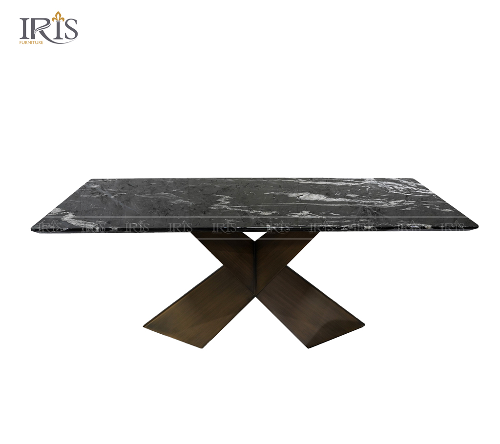 Bàn ăn phù hợp với mọi không gian gia đình hiện nay