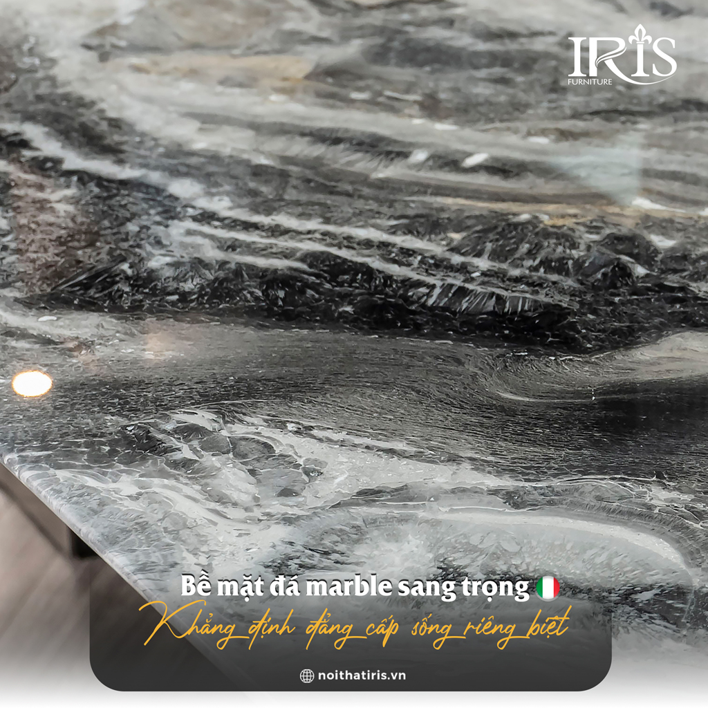 Bề mặt bàn ăn được làm từ đá Marble sang trọng