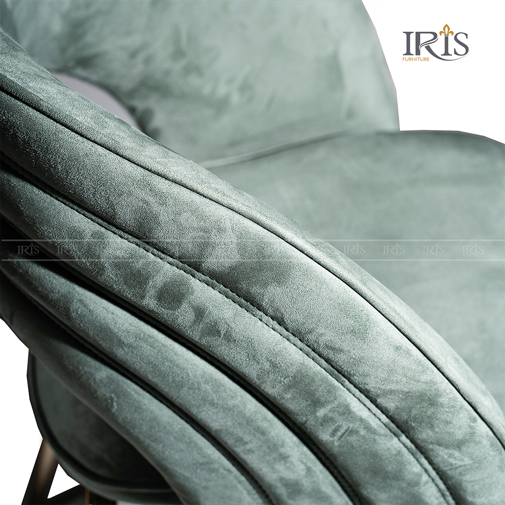 Chất liệu vải mài cao cấp tạo cảm giác êm ái và thoải mái.