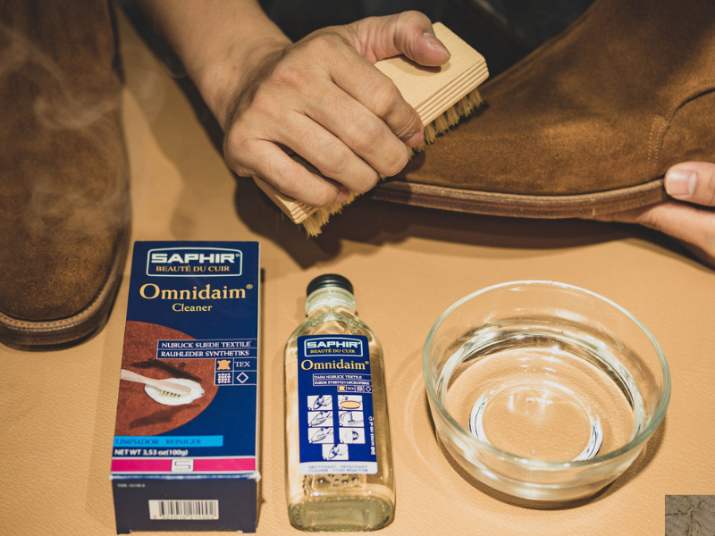 Hạn chế đánh bóng mạnh để bảo quản da lâu