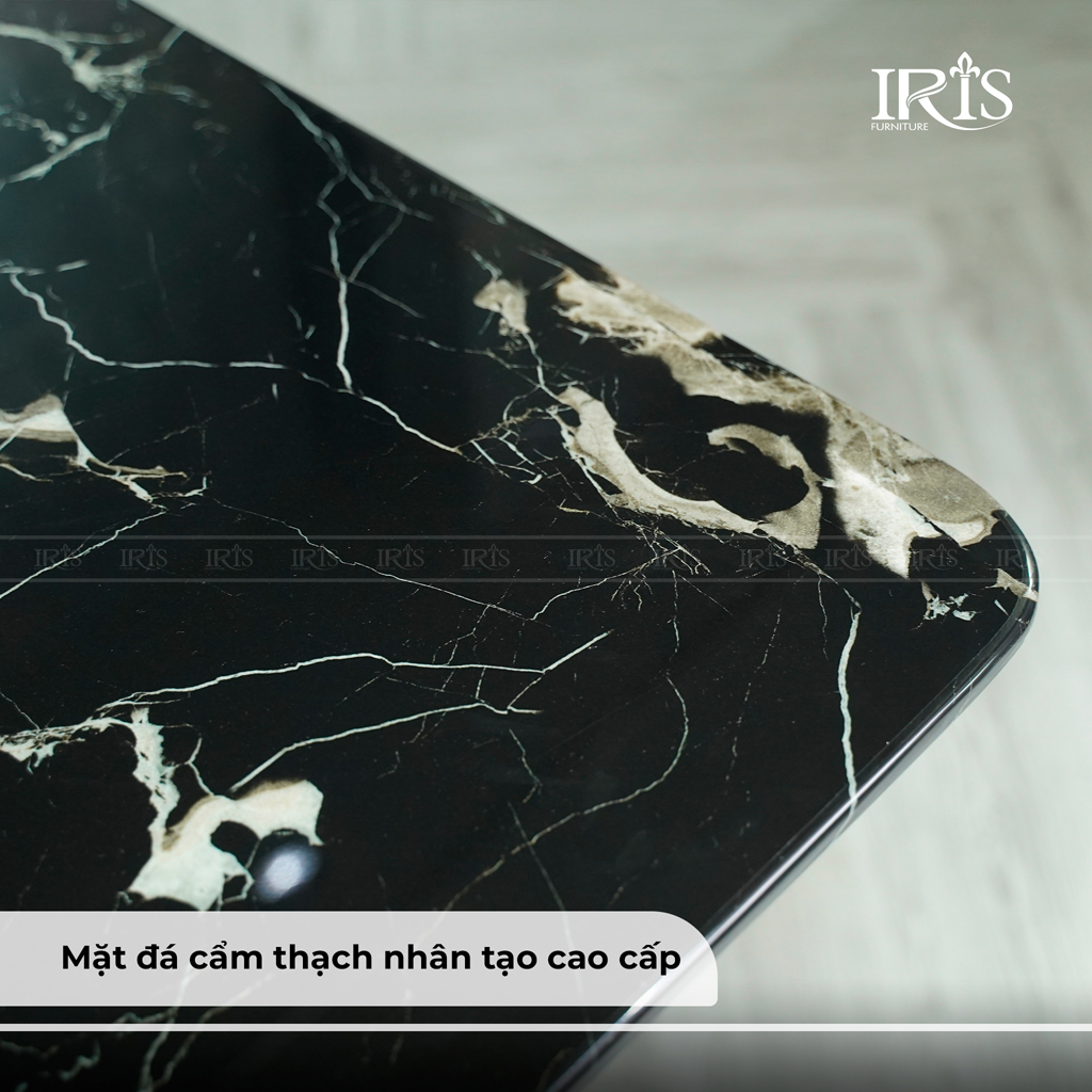 Mặt bàn được làm từ đá cẩm thạch nhân tạo cao cấp