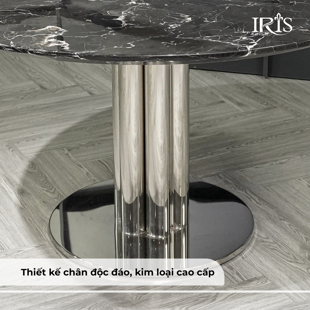 Thiết kế của chân bàn làm từ kim loại cao cấp mang tính độc đáo