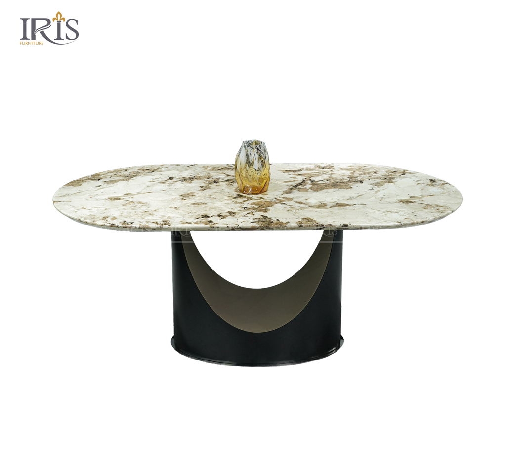 Mặt bàn 1m8 phù hợp với không gian từ 4 - 6 người