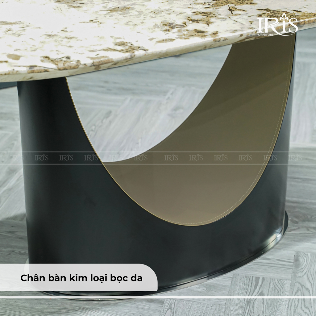 Chân bàn được làm từ kim loại bọc da cao cấp