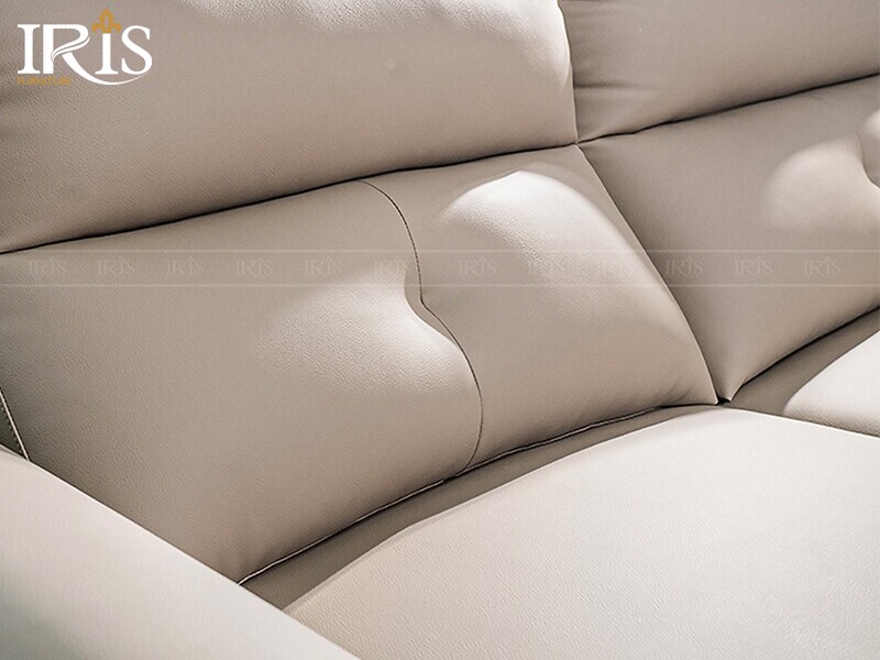 Kiểm tra chi tiết đường may và chất liệu ghế trước khi mua 