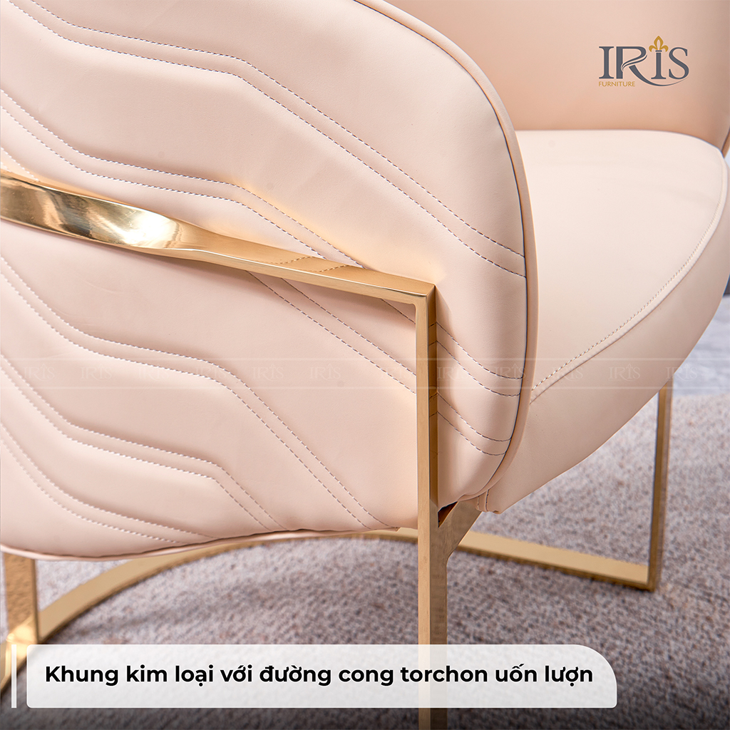 Hệ chân inox mạ titan đặc, vững chãi