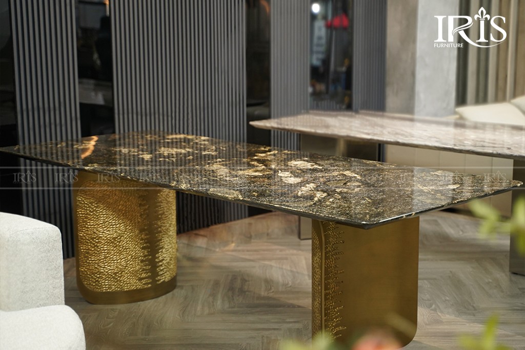 Bàn ăn mặt đá tự nhiên chuẩn Ý