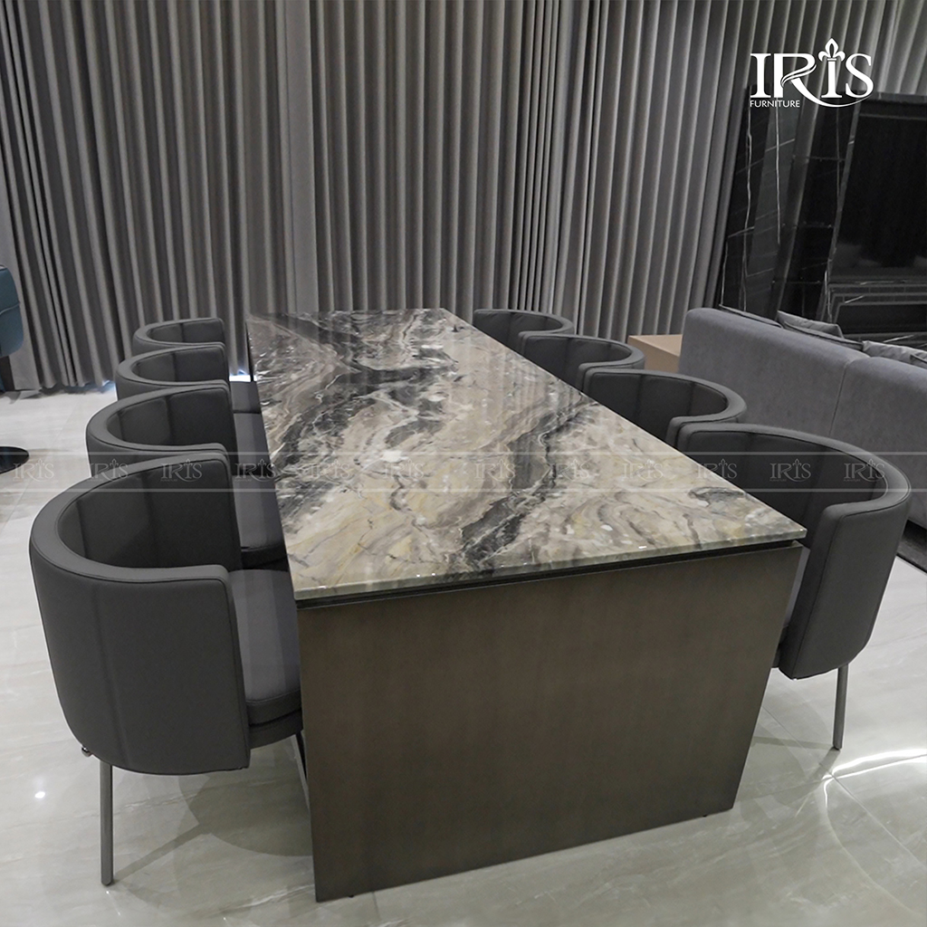 Bàn ăn Linha và ghế Torri tại nhà khách