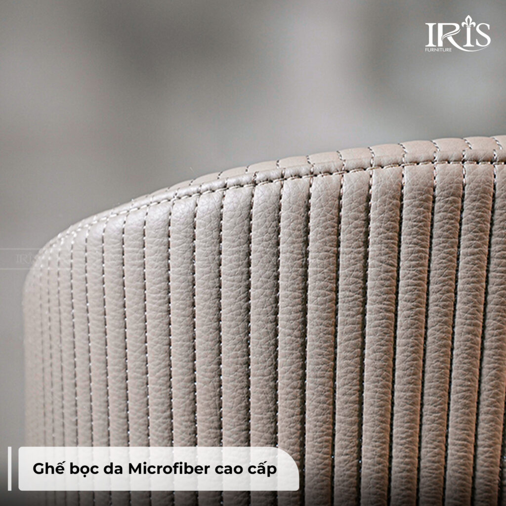 Da Microfiber cao cấp, êm ái và bền đẹp.