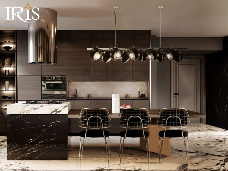 Bếp biệt thự open kitchen cần nội thất đồng bộ với không gian liền kề